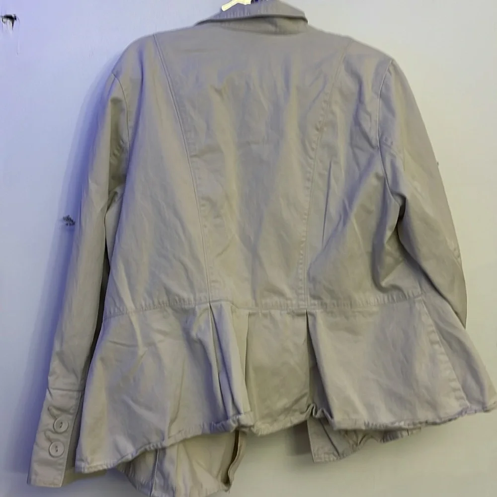 Top - Picture 6 of 9